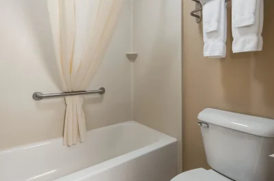 Best Western Plus University Inn 2