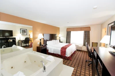 Best Western Plus jacuzzi