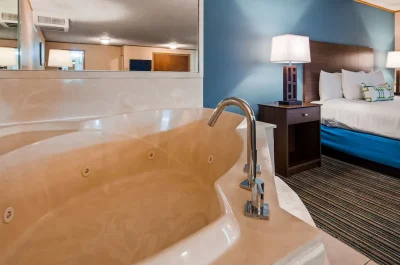 Best Western Woodhaven Inn 3