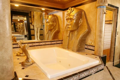Black Swan Inn jacuzzi