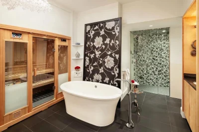 Camden Harbour Inn jacuzzi
