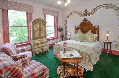 Capitol Hill Mansion Bed _ Breakfast Inn 1