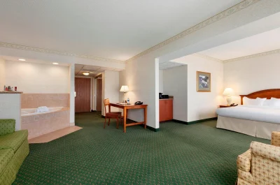 Cedar Rapids Marriott jacuzzi
