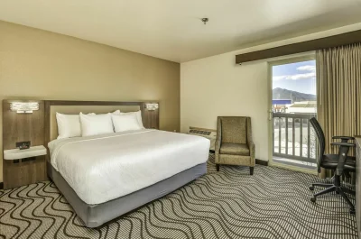 Cedar Street Hotel & Suites 1