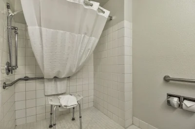 Cedar Street Hotel & Suites 5