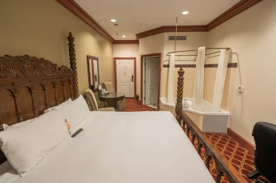 Chateau Avalon Hotel & Spa 1