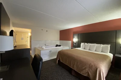 Chicago Club Inn & Suites 3