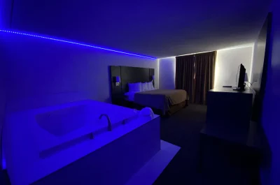 Chicago Club Inn & Suites
