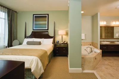Club Wyndham National Harbor jacuzzi