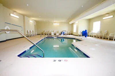 Cobblestone Hotel & Suites - Devils Lake 3