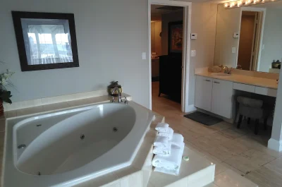 Coconut Malorie Resort jacuzzi