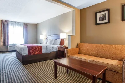 Comfort Inn And Suites 2