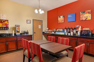 Comfort Inn Kissimmee-Lake Buena Vista South 4