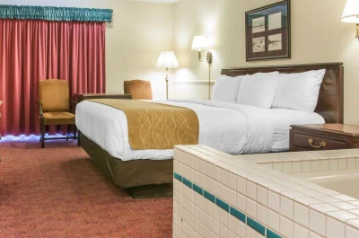 Comfort Inn Lakeside 2