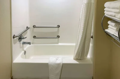 Comfort Inn Pittsburgh 3