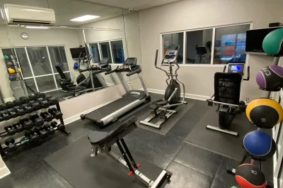 Comfort Inn & Suites 2