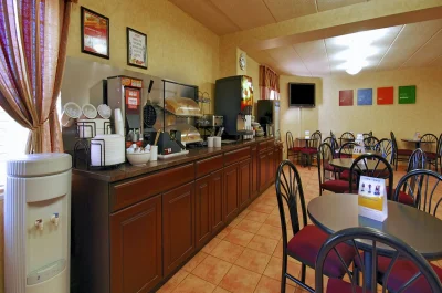 Comfort Inn University Center 2