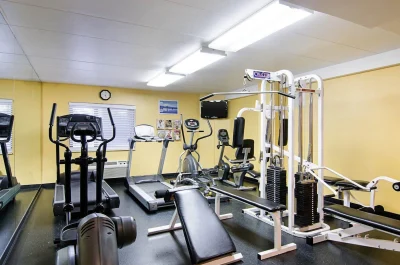 Comfort Inn University Center 3