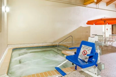 Comfort Suites 4