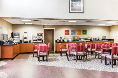 Comfort Suites Morrow 2