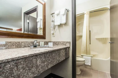 Commerce Inn 3