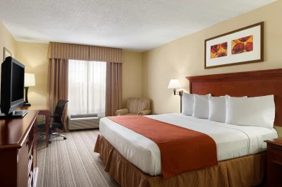 Country Inn & Suites by Radisson, Baltimore North, MD 1