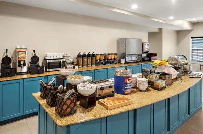 Country Inn & Suites by Radisson, Baltimore North, MD 2