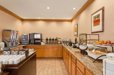 Country Inn & Suites by Radisson, Biloxi-Ocean Springs, MS 1