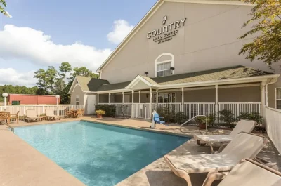 Country Inn & Suites by Radisson, Biloxi-Ocean Springs, MS 2