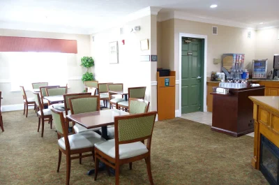 Country Inn & Suites by Radisson, Biloxi-Ocean Springs, MS 4