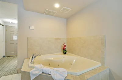 Country Inn & Suites by Radisson, Charleston North, SC 3