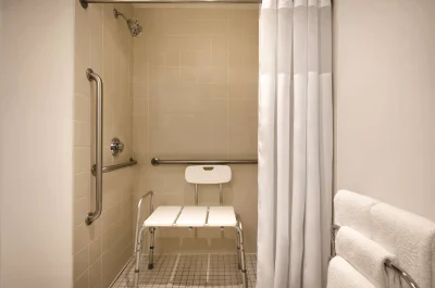 Country Inn & Suites by Radisson, Des Moines West, IA 3