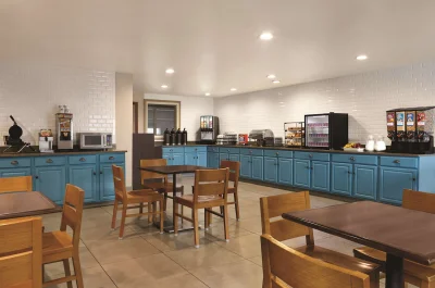 Country Inn & Suites by Radisson, Georgetown, KY 2