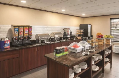 Country Inn _ Suites by Radisson, Mt. Pleasant-Racine West, WI 1