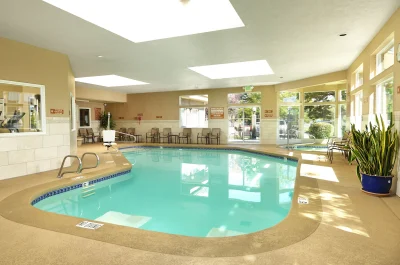 Crystal Inn Hotel & Suites 1