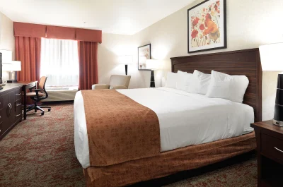 Crystal Inn Hotel & Suites 2