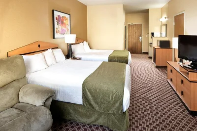Crystal Inn Hotel & Suites Midvalley 2
