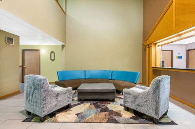 Days Inn & Suites by Wyndham Wichita3