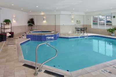 DoubleTree by Hilton Hotel Jefferson City 2