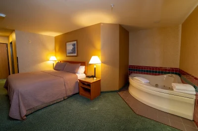 Eagle's View Inn & Suites 4