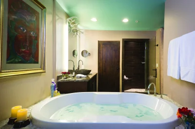 El Monte Sagrado jacuzzi