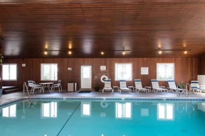 Elmwood Resort Hotel 2
