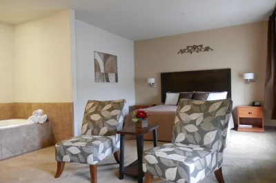 Grand View Inn & Suites 1