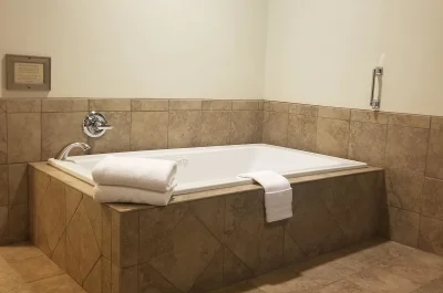 Grand View Inn & Suites 4