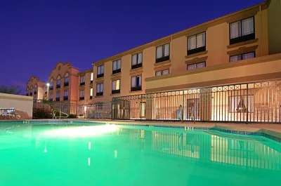 GreenTree Inn and Suites Florence 4