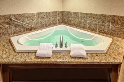 Hampton Inn Cambridge 3