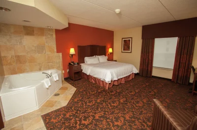 Hampton Inn Elmira Horseheads jacuzzi