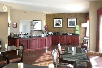 Hampton Inn Sevierville 3