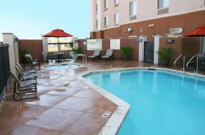 Hampton Inn & Suites 3