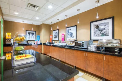 Hampton Inn & Suites Oklahoma City - South 2